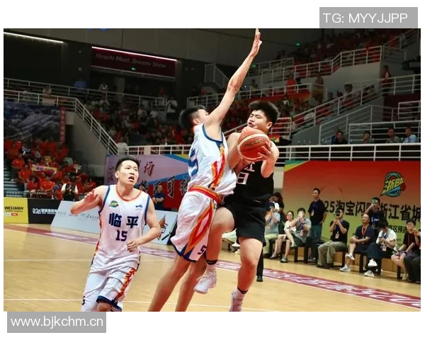 杭州篮球队意识争议引发热议球迷对战术与团队配合的不同看法 杭州篮球队意识争议引发热议球迷对战术与团队配合的不同看法